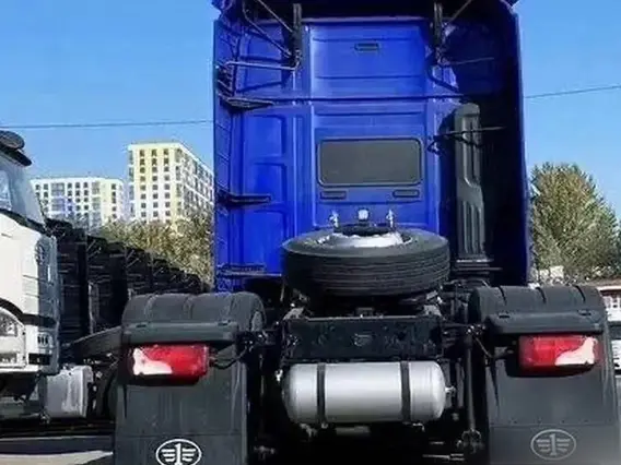 Седельный тягач FAW J7 2024 года новый фото 5