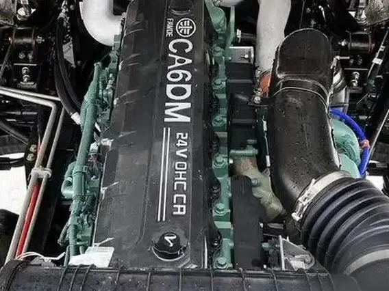 Седельный тягач FAW J6P 2024 года новый фото 16