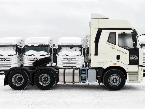 Седельный тягач FAW J6P 2024 года новый фото 4