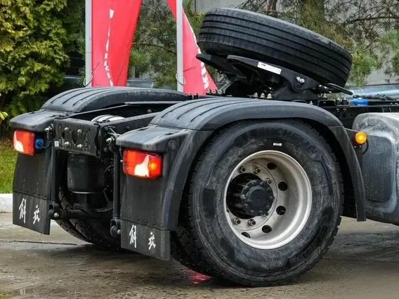 Седельный тягач FAW J7 2023 года новый фото 3