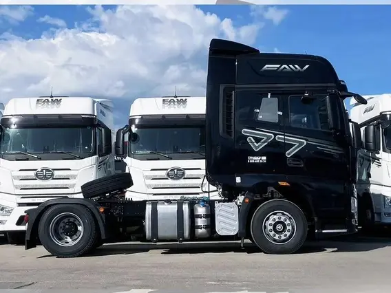 Седельный тягач FAW J7 2024 года новый фото 4