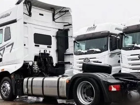 Седельный тягач FAW J7 2024 года новый фото 6