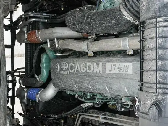 Седельный тягач FAW J7 2023 года новый фото 15