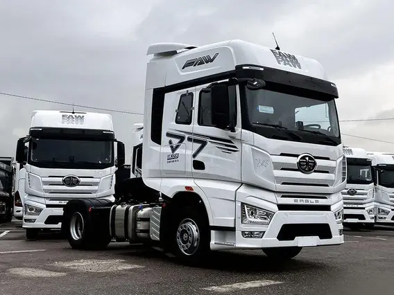 Седельный тягач FAW J7 2023 года новый