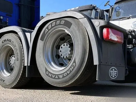 Седельный тягач FAW J7 2024 года новый фото 8