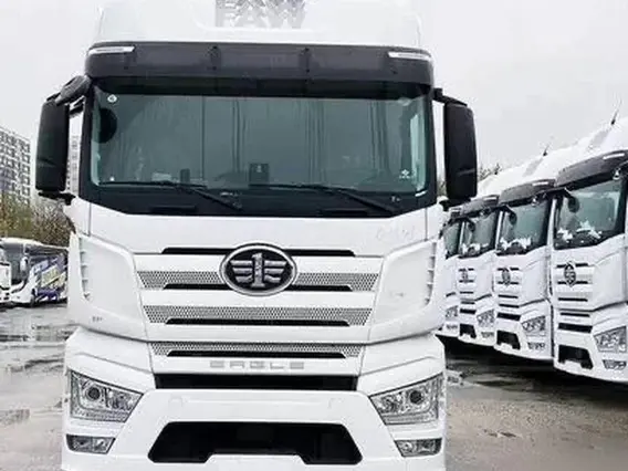 Седельный тягач FAW J7 2024 года новый фото 3