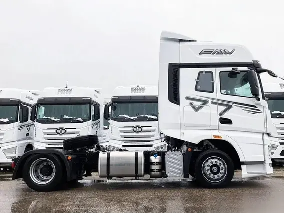 Седельный тягач FAW J7 2024 года новый фото 5