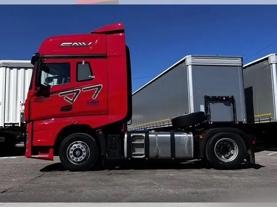 Седельный тягач FAW J7 2024 года новый фото 4