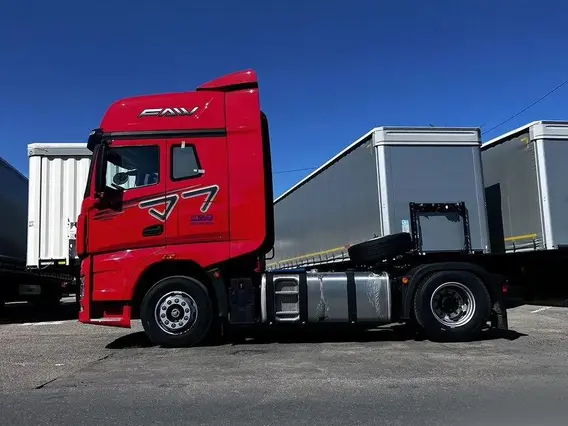 Седельный тягач FAW J7 2024 года новый