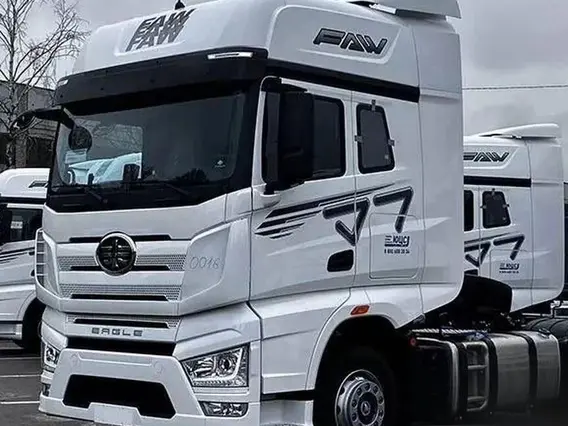Седельный тягач FAW J7 2024 года новый фото 2