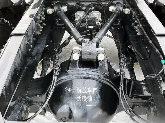 Седельный тягач FAW J6P 2024 года новый фото 11