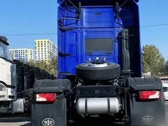 Седельный тягач FAW J7 2024 года новый фото 4