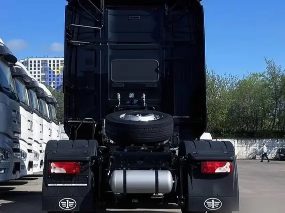 Седельный тягач FAW J7 2024 года новый фото 6