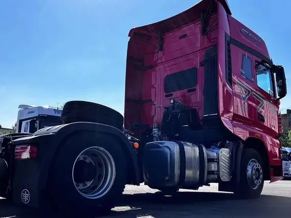 Седельный тягач FAW J7 2024 года новый фото 3