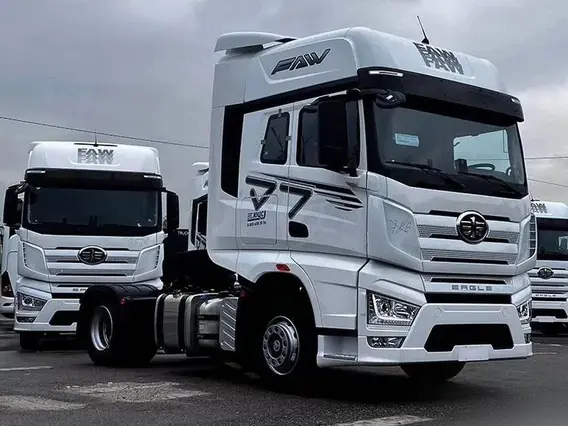 Седельный тягач FAW J7 2023 года новый фото 2