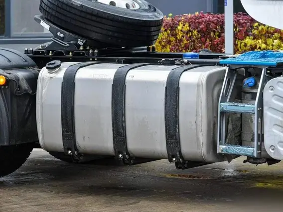 Седельный тягач FAW J7 2024 года новый фото 23