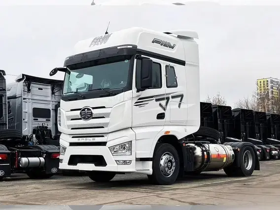 Седельный тягач FAW J7 2024 года новый фото 2
