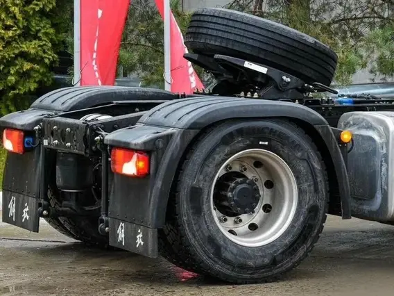 Седельный тягач FAW J7 2023 года новый фото 9