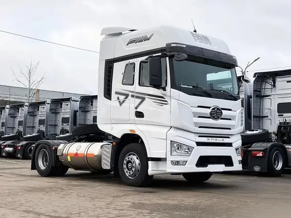 Седельный тягач FAW J7 2024 года новый