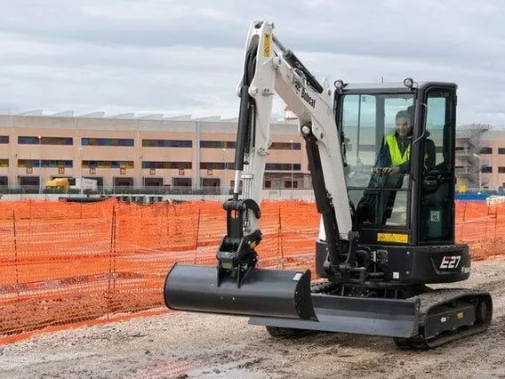 Экскаватор Bobcat E27  б/у фото 3
