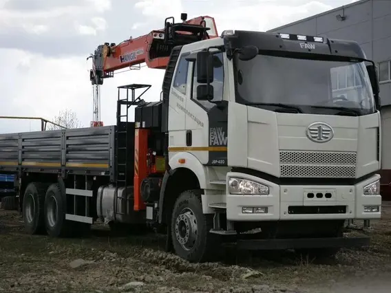 Бортовой грузовик FAW J6 СА3250 с КМУ HANGIL SV, 2025 2025 года новый фото 2