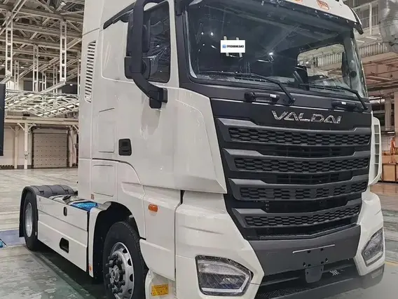 Седельный тягач ВАЛДАЙ 45 PRO 2026 года новый
