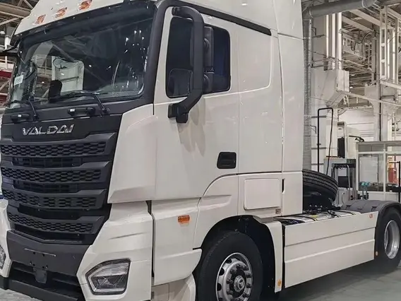 Седельный тягач ВАЛДАЙ 45 PRO 2026 года новый фото 2