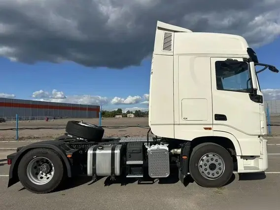 Седельный тягач Dongfeng DFH 2024 года новый фото 2