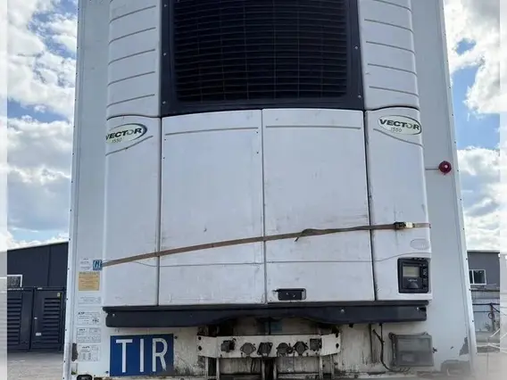 Полуприцеп рефрижератор Schmitz Cargobull SKO 24 L-FP, 2012 2012 года б/у фото 2