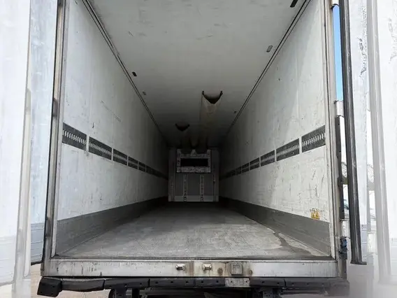 Полуприцеп рефрижератор Schmitz Cargobull SKO 24 L-FP, 2012 2012 года б/у фото 9