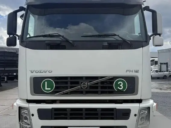 Седельный тягач Volvo FH, 2005 2005 года б/у фото 2