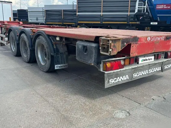 Полуприцеп контейнеровоз Grunwald 9453-0000010-41, 2010 2010 года б/у фото 6