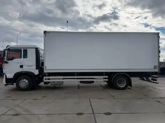 Изотермический фургон 43 м³ Howo T5G, 2023 2023 года б/у фото 4
