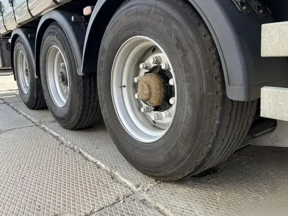 Полуприцеп шторно-бортовой Тонар 9888 2024 года б/у фото 9