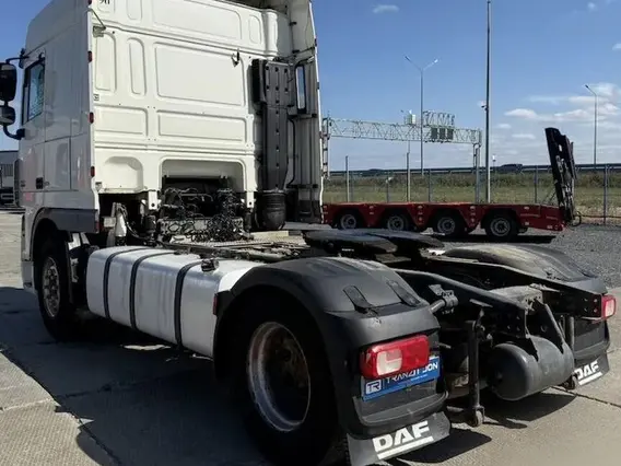 Седельный тягач DAF XF 2012 года б/у фото 5
