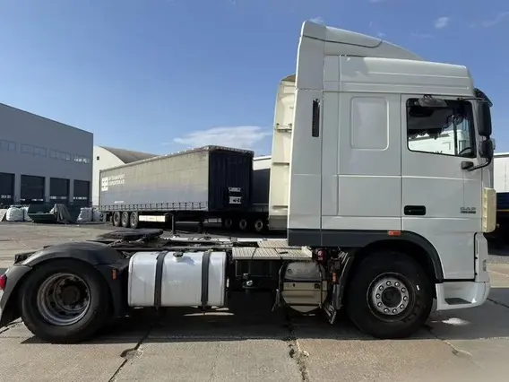 Седельный тягач DAF XF 2014 года б/у фото 4