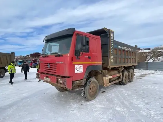 Самосвал HOWO HW76 2022 года б/у фото 3