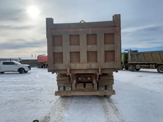 Самосвал HOWO HW76 2022 года б/у фото 7