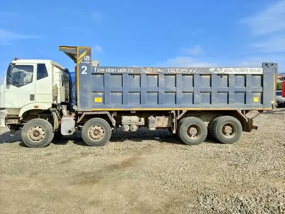 Самосвал FAW J6 2022 года б/у
