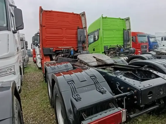 Седельный тягач Shacman SX42584V324 2022 года б/у фото 8