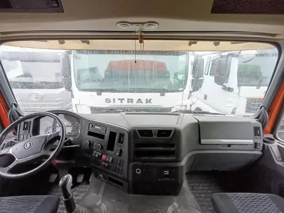 Седельный тягач Shacman SX42584V324 2022 года б/у фото 9