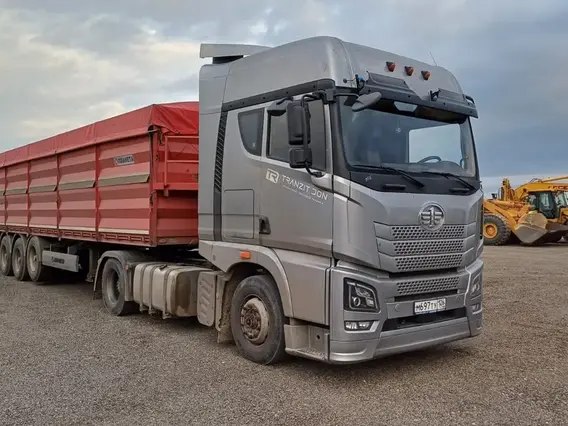 Седельный тягач FAW JH6 2023 года б/у
