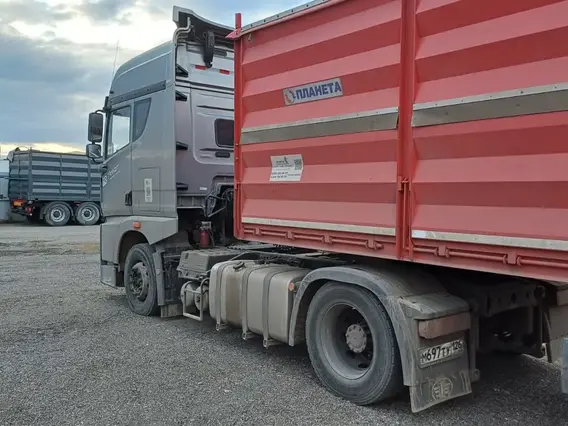 Седельный тягач FAW JH6 2023 года б/у фото 4