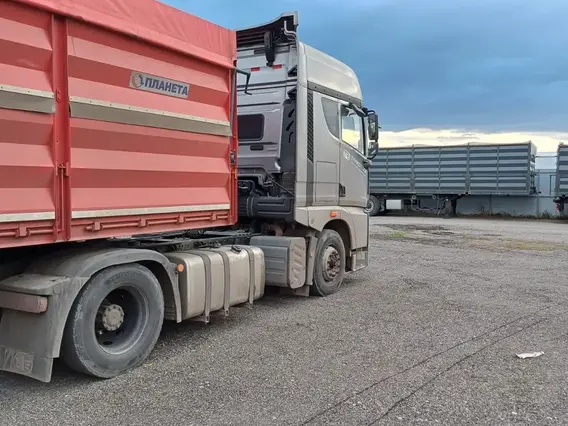 Седельный тягач FAW JH6 2023 года б/у фото 5
