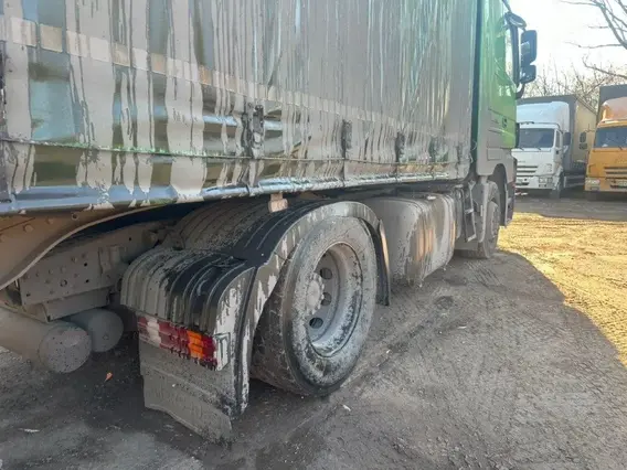 Седельный тягач Mercedes-Benz Actros 2017 года б/у фото 6