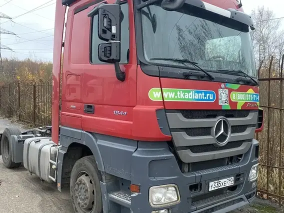 Седельный тягач Mercedes-Benz Actros 2017 года б/у