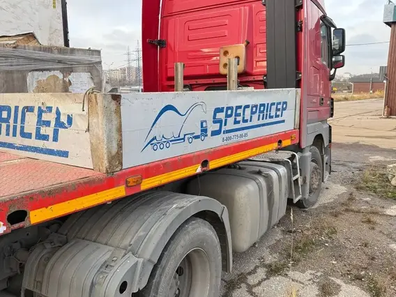 Седельный тягач Mercedes-Benz Actros 2017 года б/у фото 6