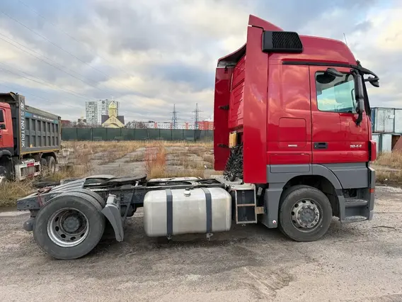Седельный тягач Mercedes-Benz Actros 2017 года б/у фото 7