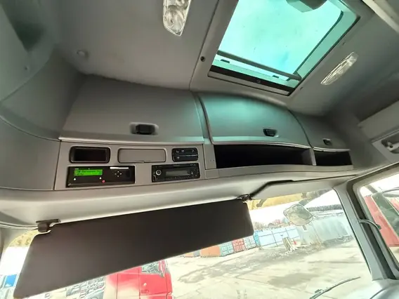 Седельный тягач Mercedes-Benz Actros 2017 года б/у фото 10