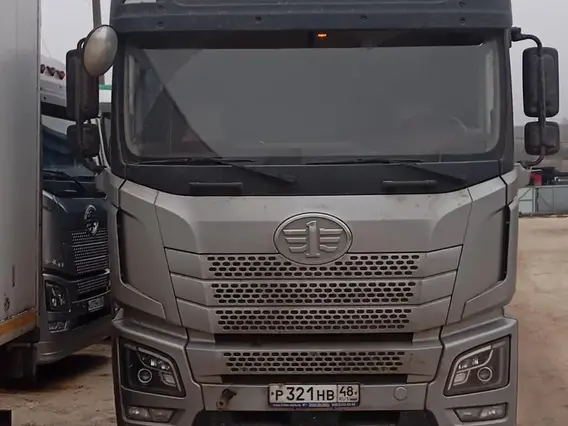 Седельный тягач FAW JH6 2023 года б/у